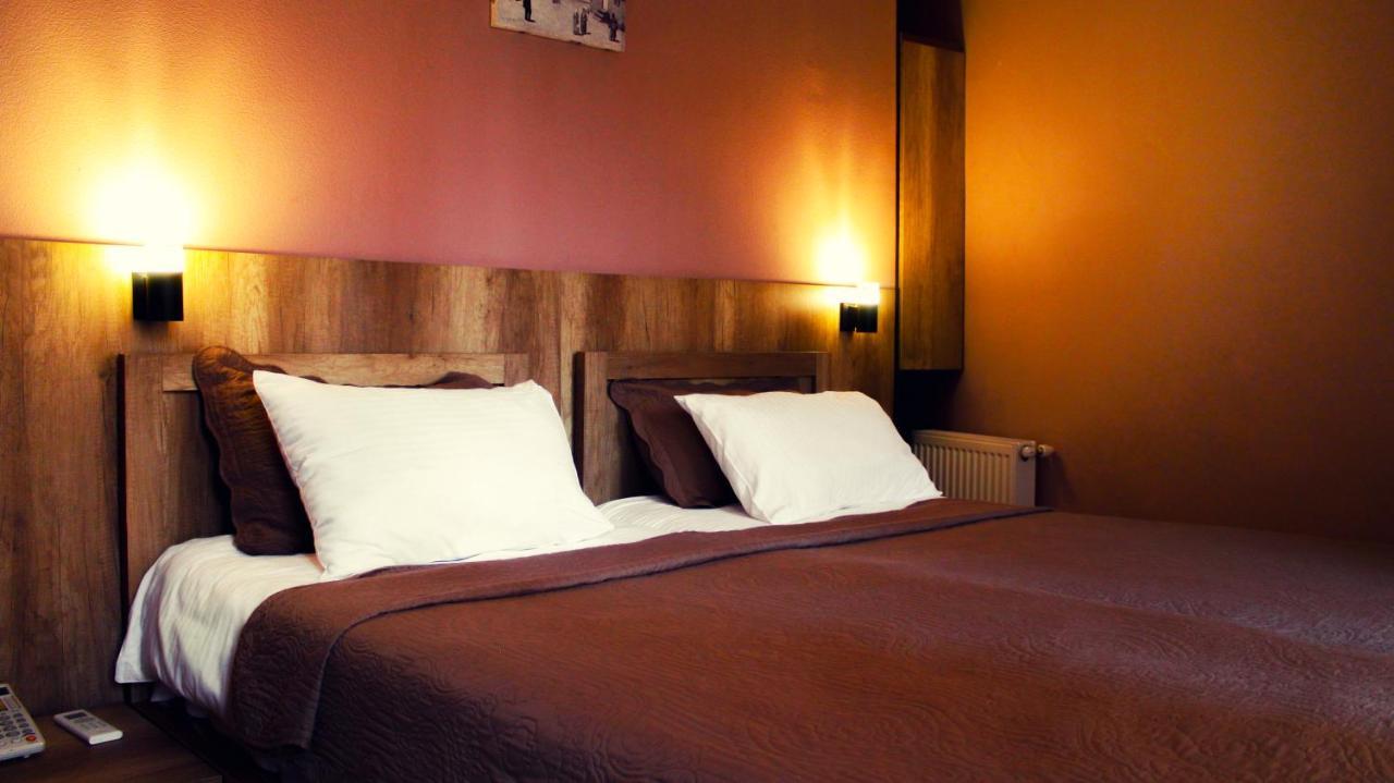 Epic Meidan Hotel ティビリシ エクステリア 写真