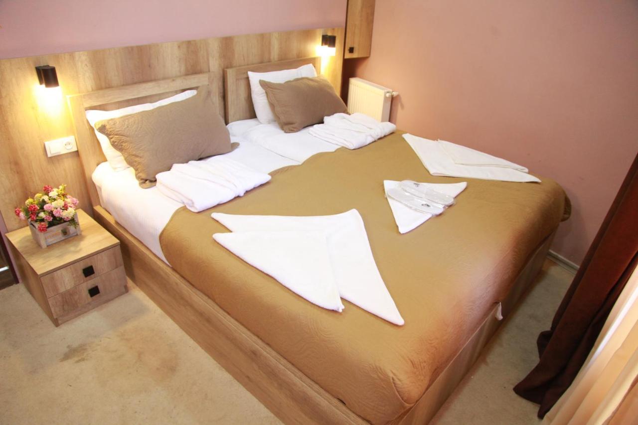 Epic Meidan Hotel ティビリシ エクステリア 写真