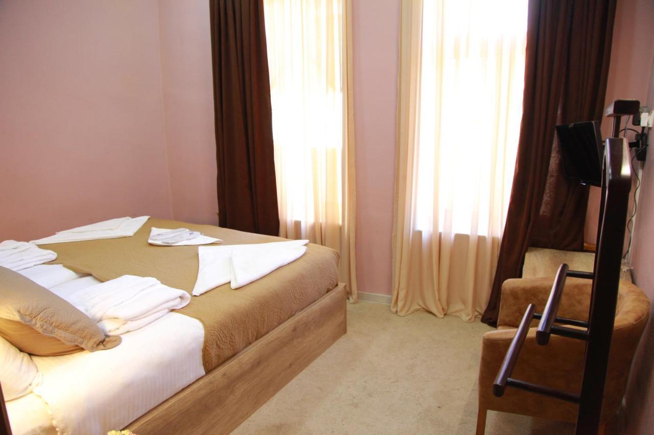 Epic Meidan Hotel ティビリシ エクステリア 写真