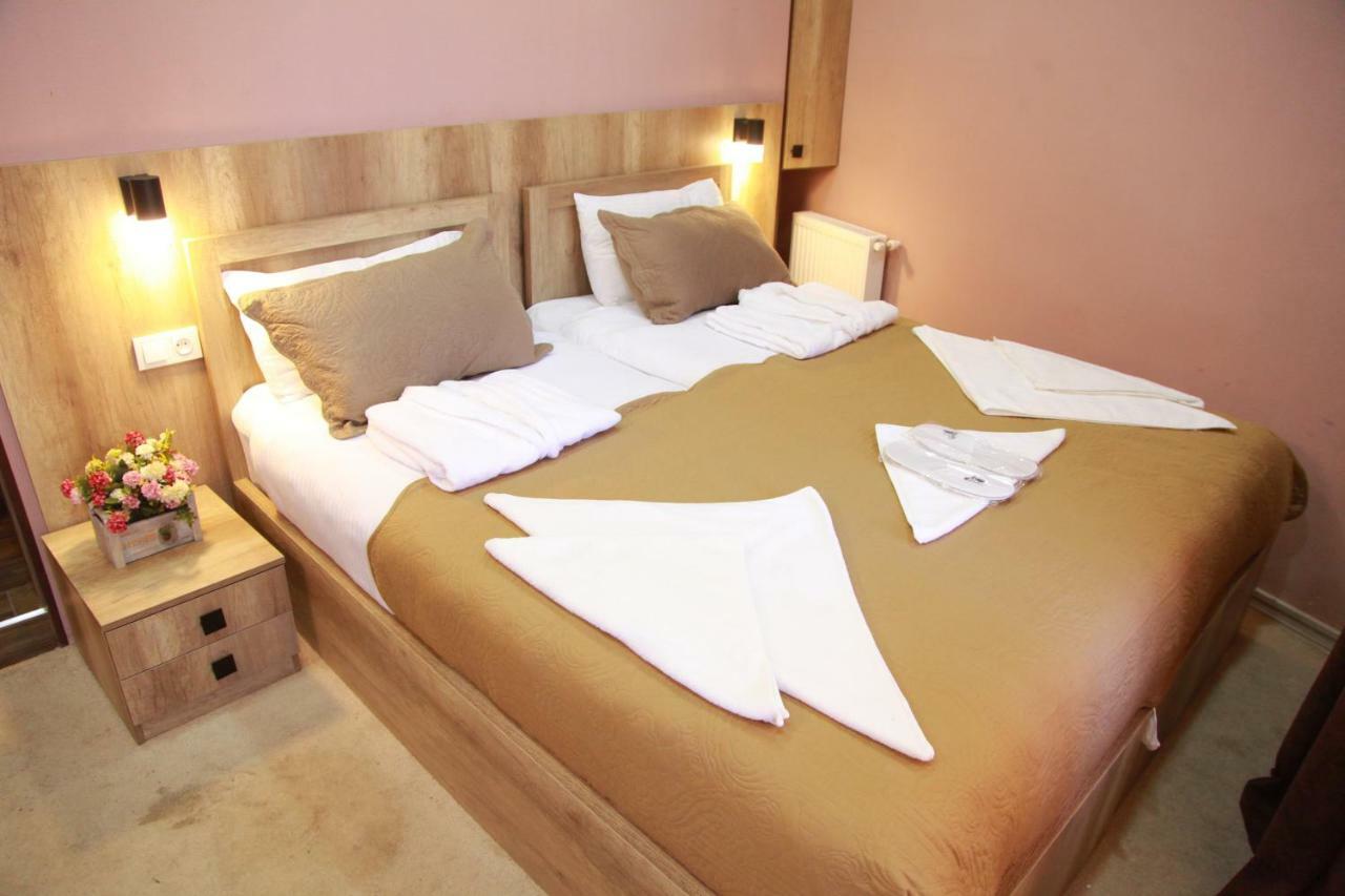 Epic Meidan Hotel ティビリシ エクステリア 写真
